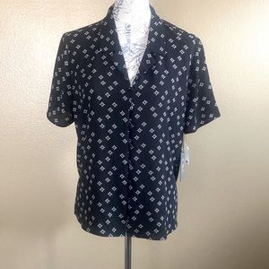 NWT Vince Camuto button-up blouse